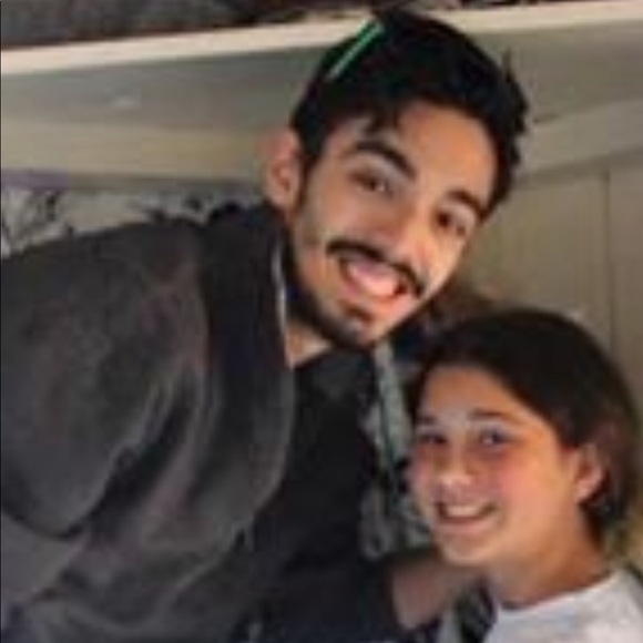 Welcome to my closet❤️❤️ - Picture 8 of 13